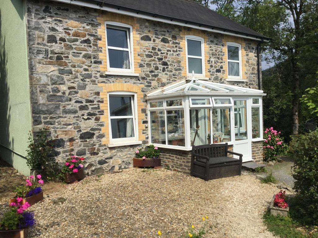 Maes Y Gwaelod Bed & Breakfast Llanwrtyd Wells ภายนอก รูปภาพ